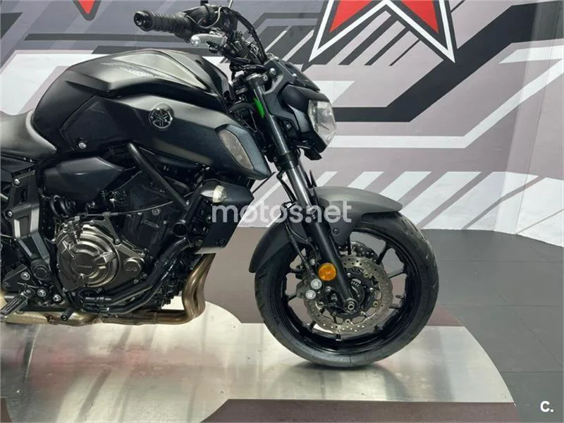 Yamaha MT-07 – Vista 10