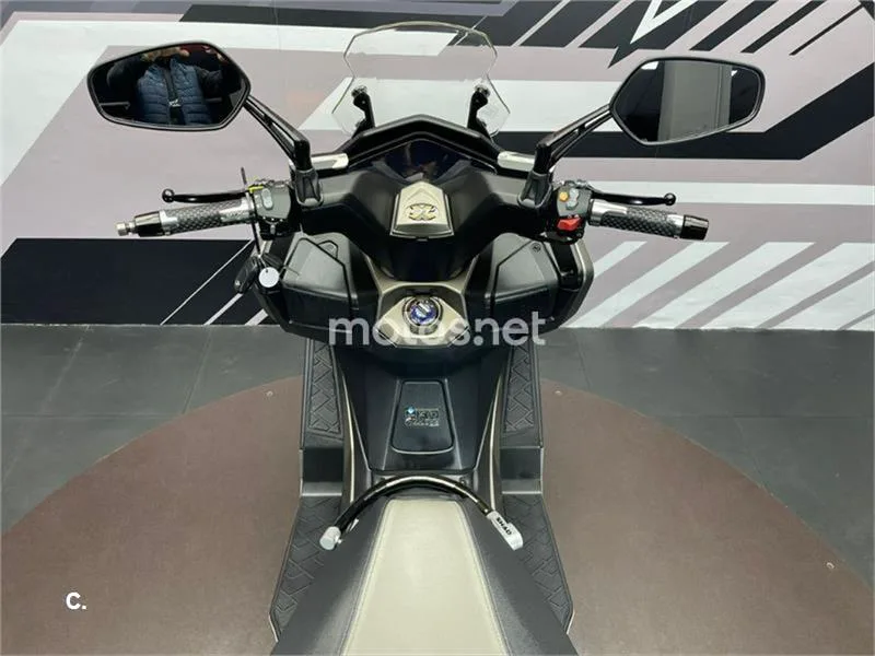 Kymco DTX 350 – Vista 9
