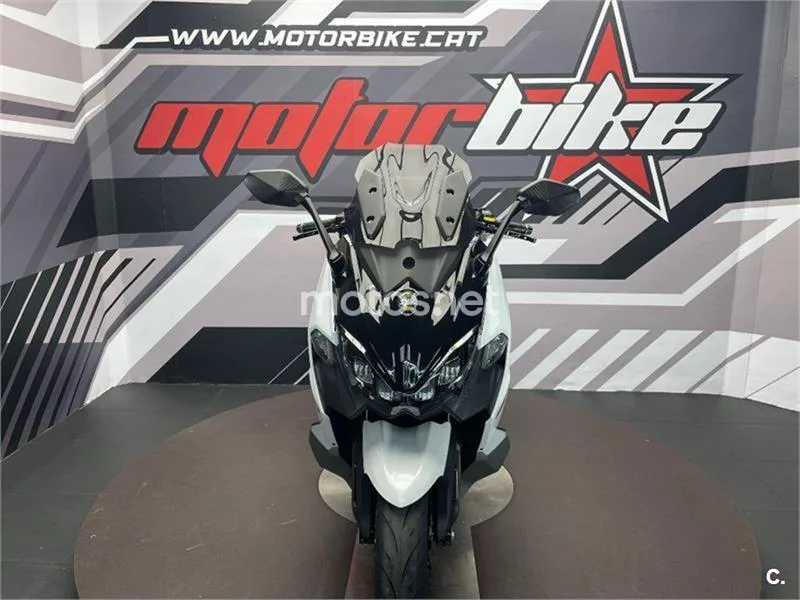 SYM Maxsym TL 508 – Vista 3