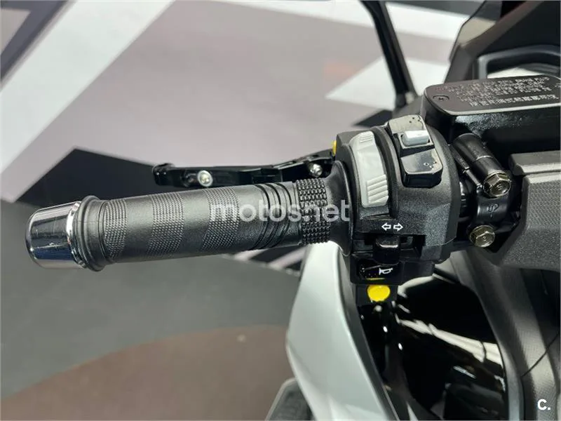 SYM Maxsym TL 508 – Vista 7
