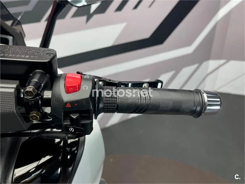 SYM Maxsym TL 508 – Vista 8