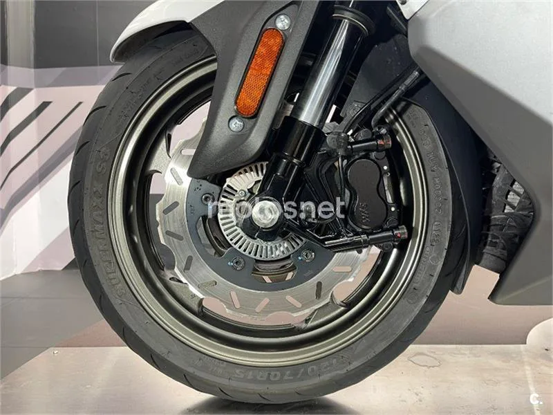 SYM Maxsym TL 508 – Vista 10