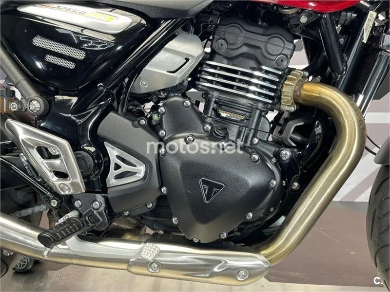 Triumph Speed 400 – Vista 11