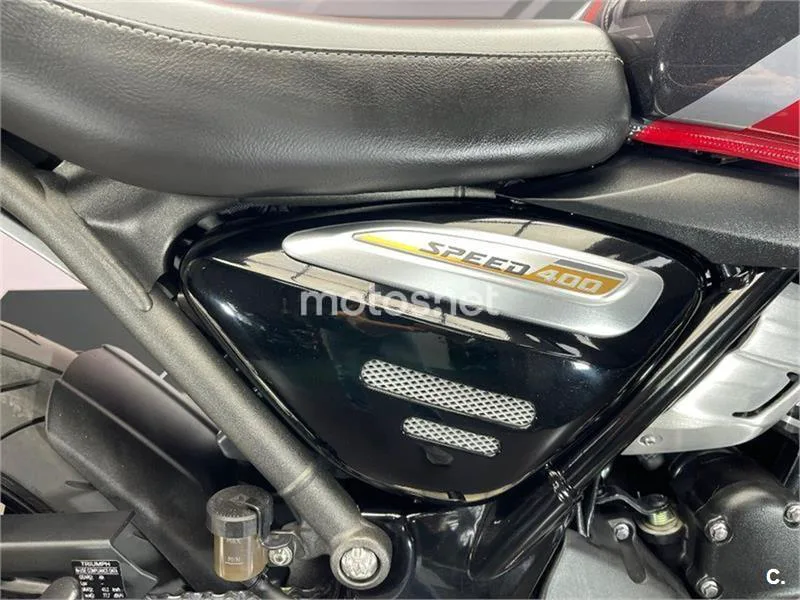Triumph Speed 400 – Vista 12