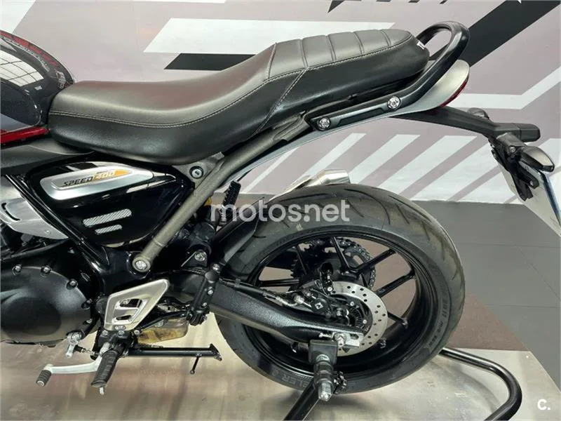 Triumph Speed 400 – Vista 19