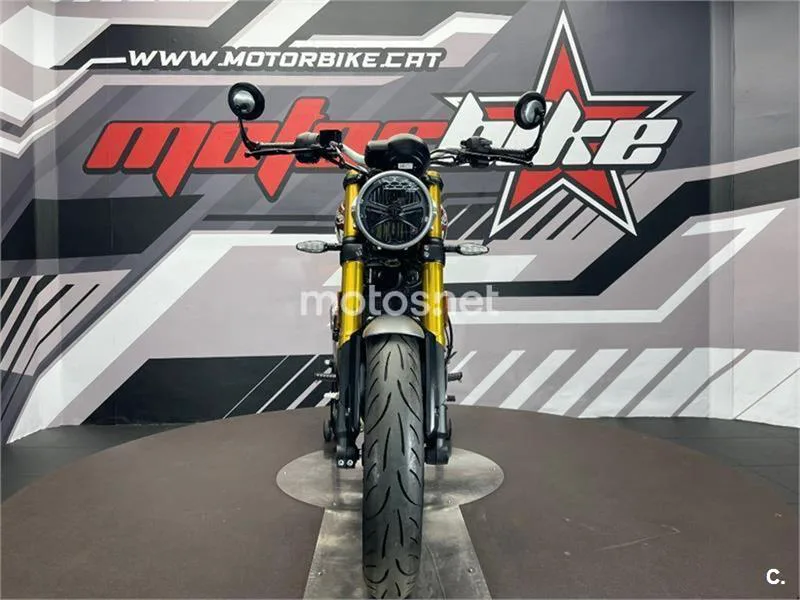 Triumph Speed 400 – Vista 3