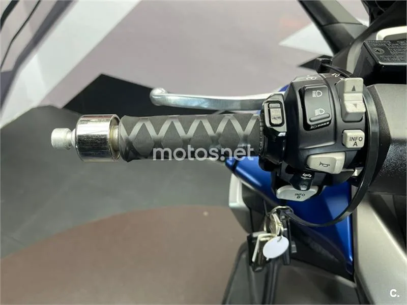 Honda Forza 350 – Vista 8