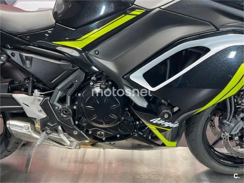 Kawasaki Ninja 650 – Vista 12