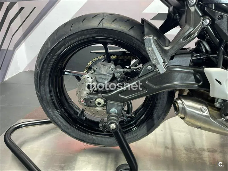Kawasaki Ninja 650 – Vista 13