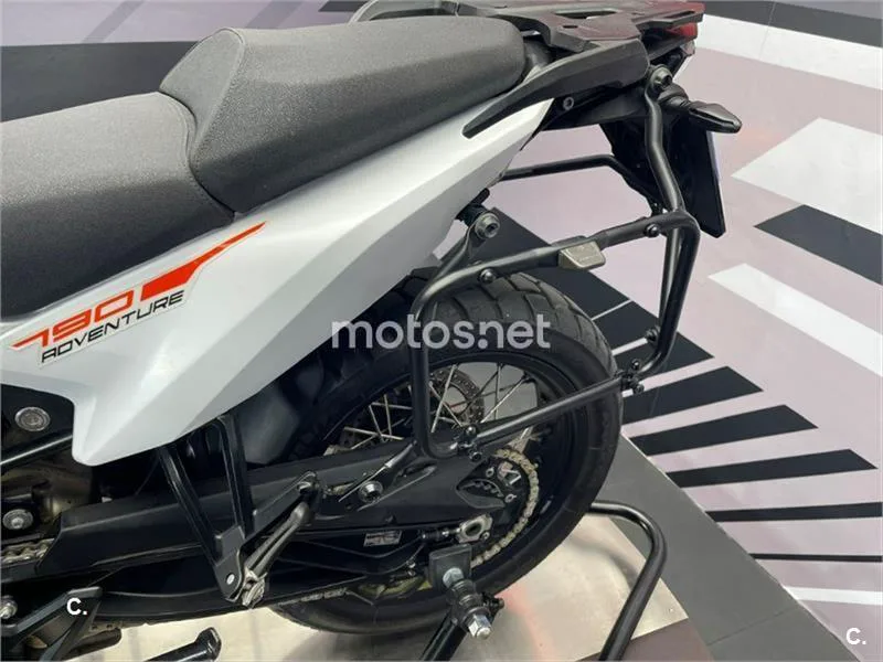 KTM 790 – Vista 18