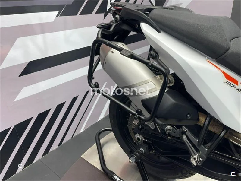 KTM 790 – Vista 19