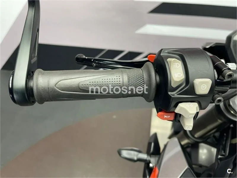 Triumph Street Triple 765 – Vista 13