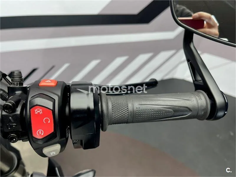Triumph Street Triple 765 – Vista 14