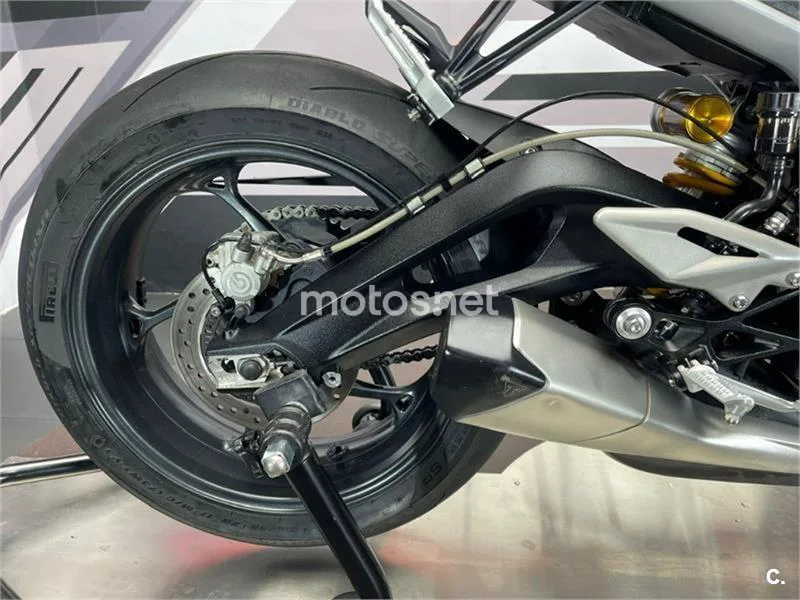 Triumph Street Triple 765 – Vista 21