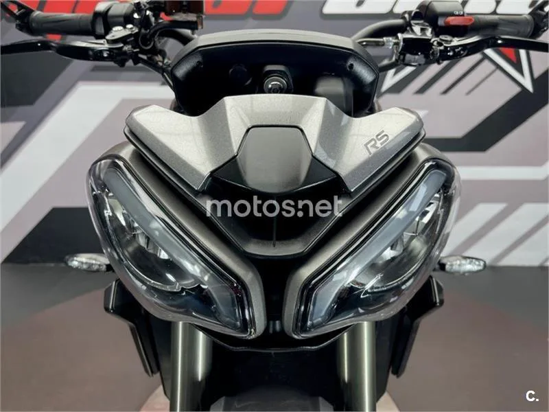 Triumph Street Triple 765 – Vista 22