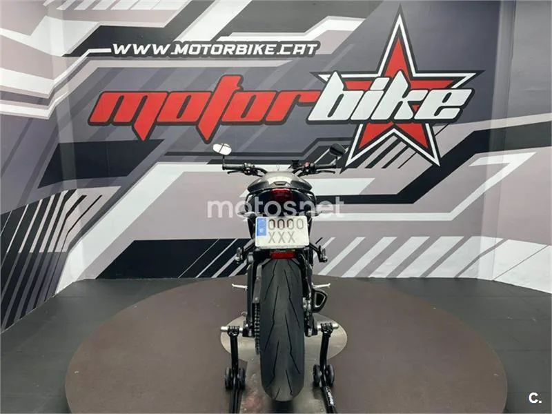 Triumph Street Triple 765 – Vista 4