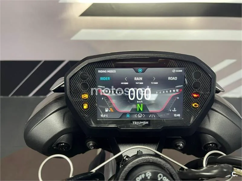 Triumph Street Triple 765 – Vista 8