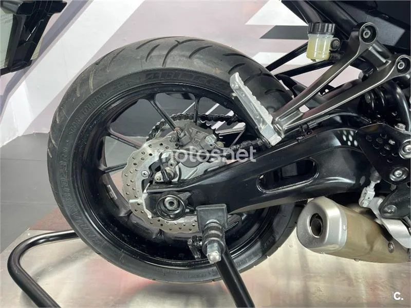 Yamaha MT-07 – Vista 12