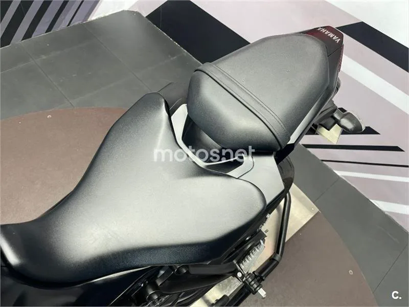 Yamaha MT-07 – Vista 13
