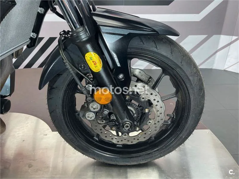 Yamaha MT-07 – Vista 14