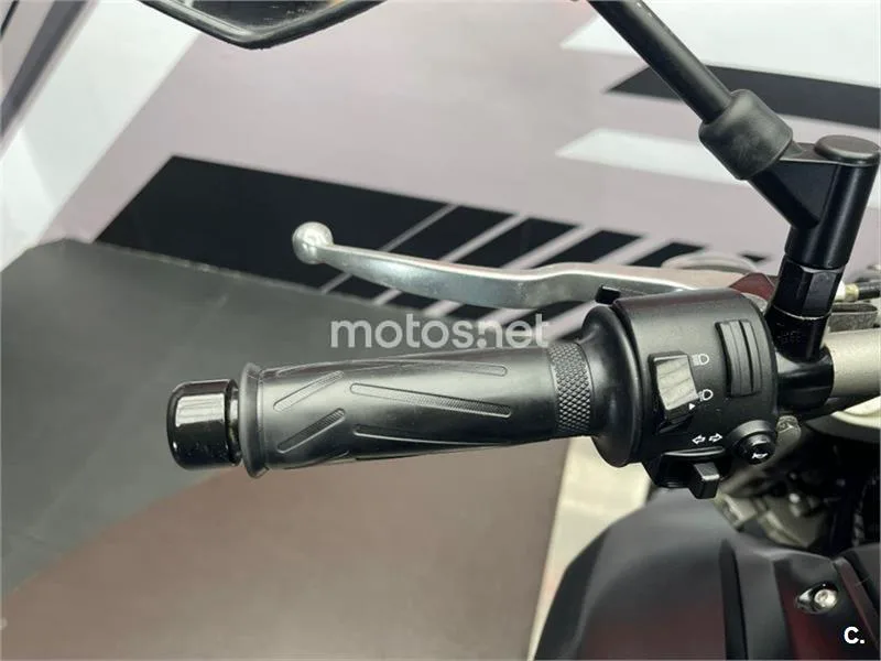 Yamaha MT-07 – Vista 8