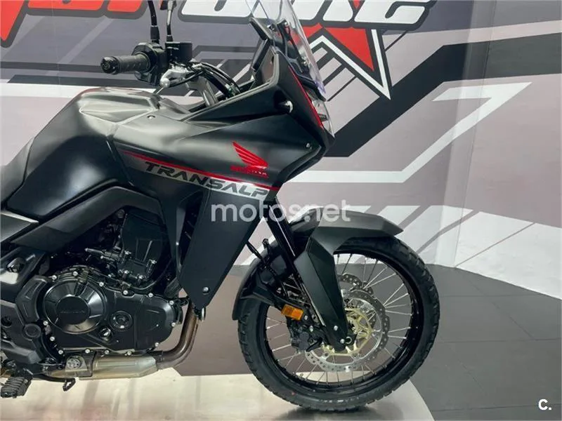 Honda XL 750 Transalp – Vista 14