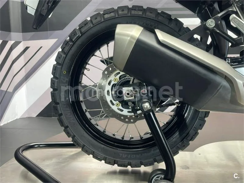Honda XL750 Transalp - Vista 35