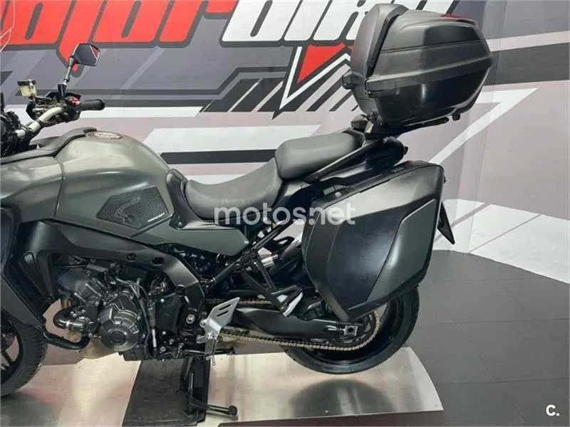 Yamaha Tracer 9 – Vista 27