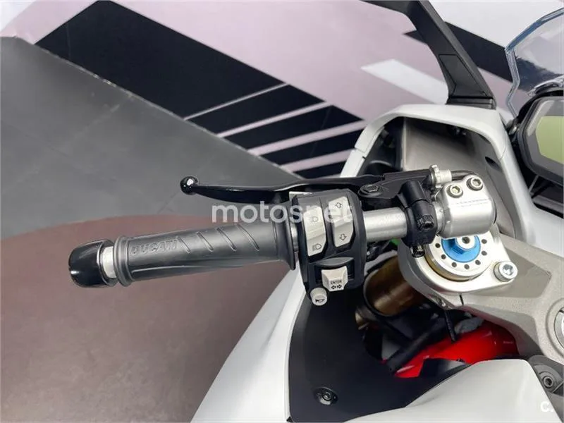 Ducati SuperSport – Vista 8
