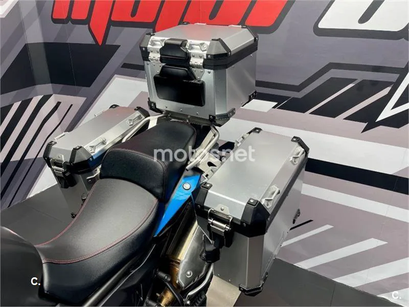Voge 650 DSX – Vista 12