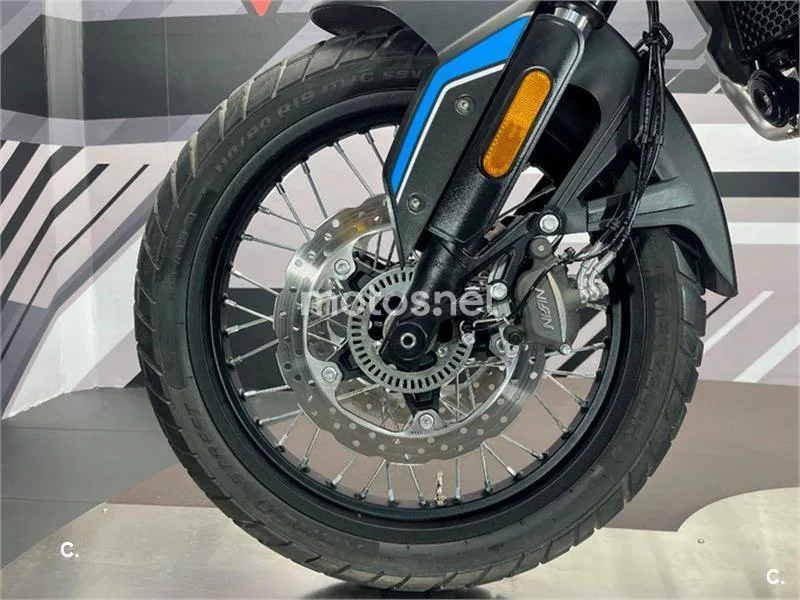 Voge 650 DSX – Vista 10