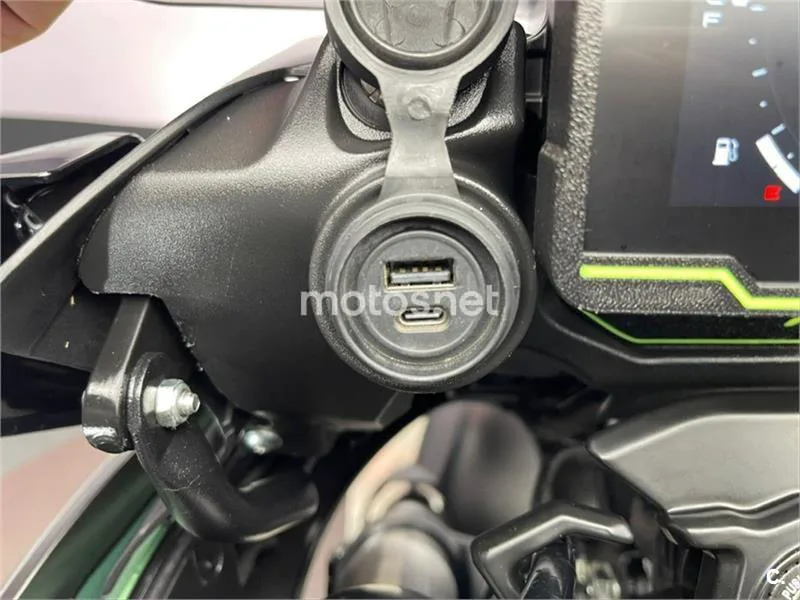 Benelli TRK 702 – Vista 8