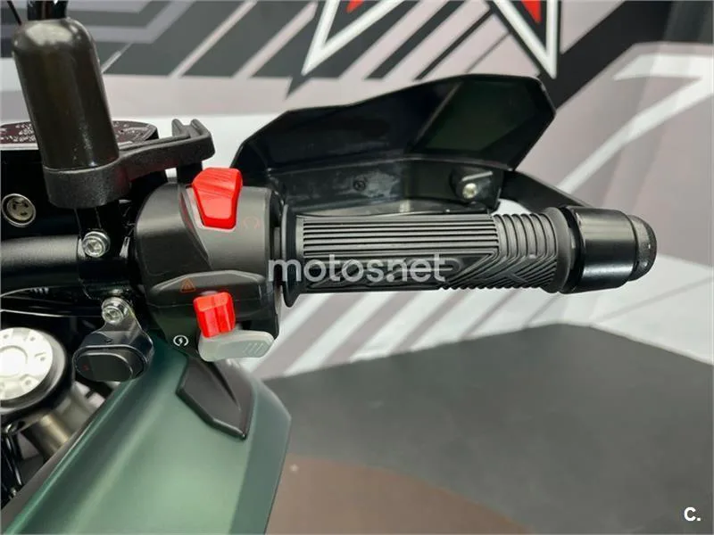 Benelli TRK 702 – Vista 10