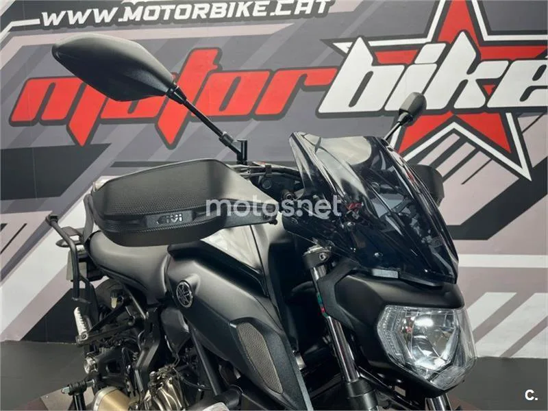 Yamaha MT-07 – Vista 12