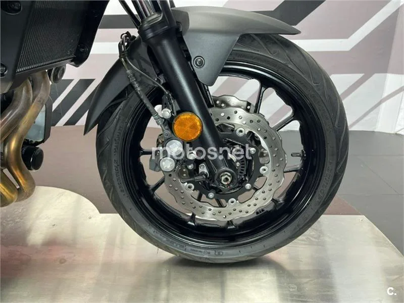Yamaha MT-07 – Vista 18