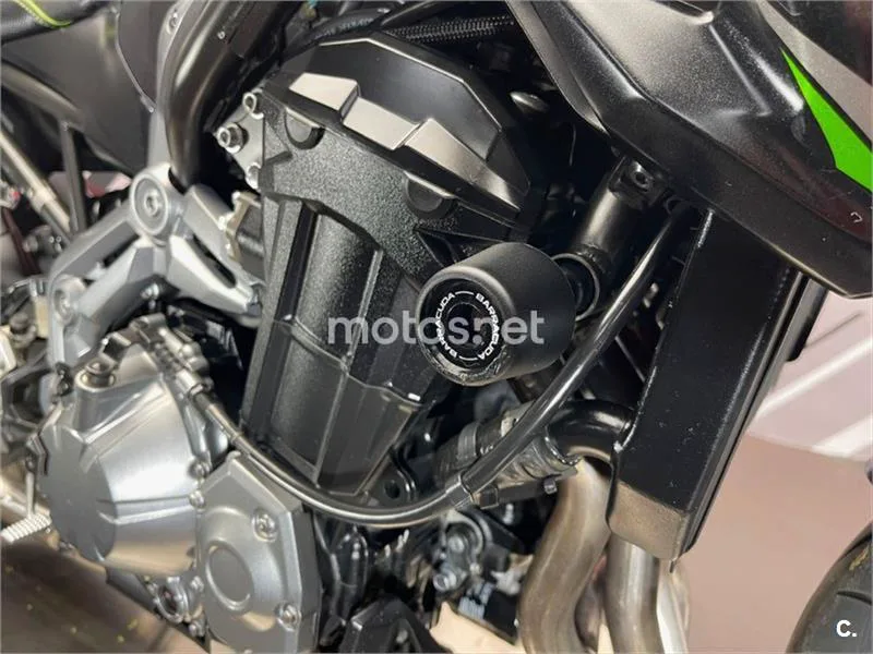 Kawasaki Z900 – Vista 11