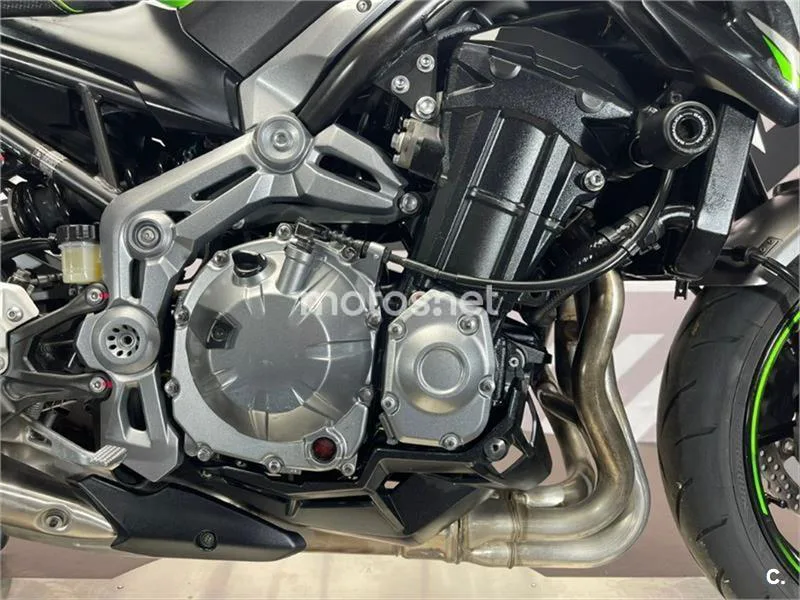 Kawasaki Z900 – Vista 10