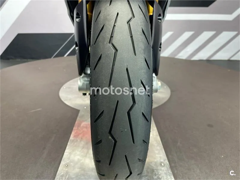 Ducati Streetfighter V2 – Vista 16