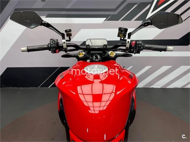 Ducati Streetfighter V2 – Vista 10