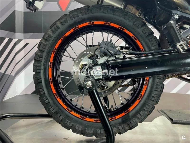 KTM 990 Adventure – Vista 15
