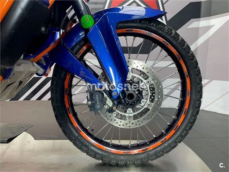 KTM 990 Adventure – Vista 19