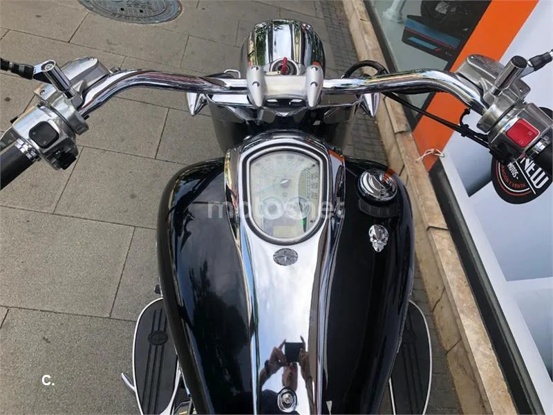 Yamaha XV 1900A Midnight Star – Vista 11