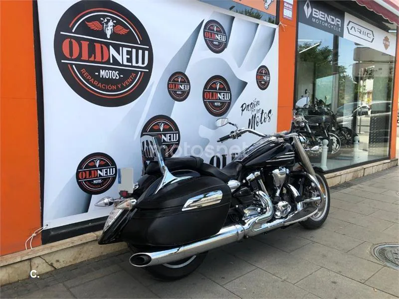 Yamaha XV 1900A Midnight Star – Vista 12