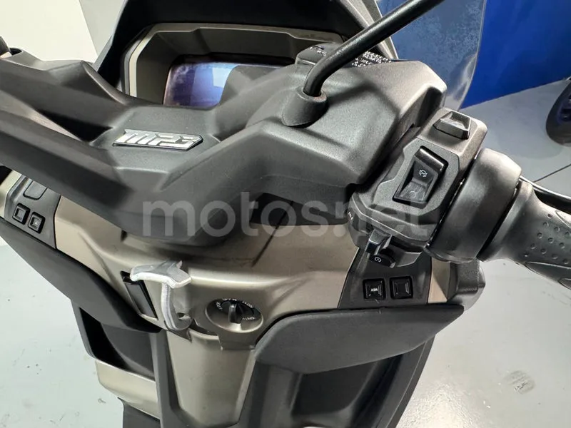 Piaggio MP3 - Vista 13