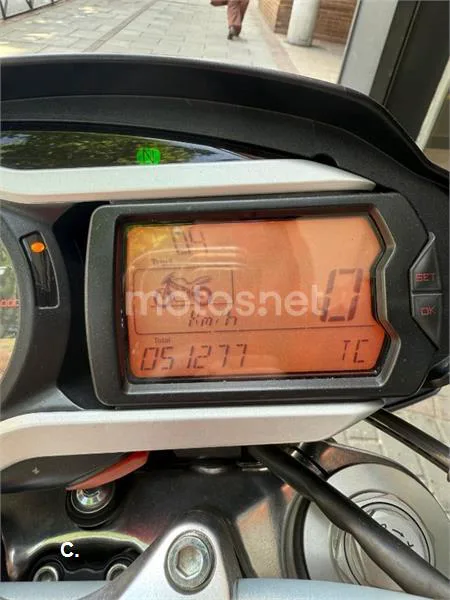 MV Agusta Brutale 990 R – Vista 15