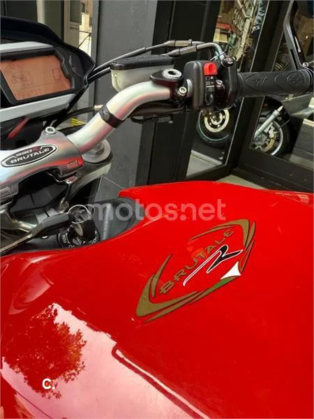 MV Agusta Brutale 990 R – Vista 18