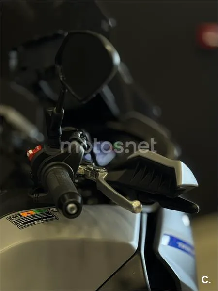 Yamaha MT-07 – Vista 7