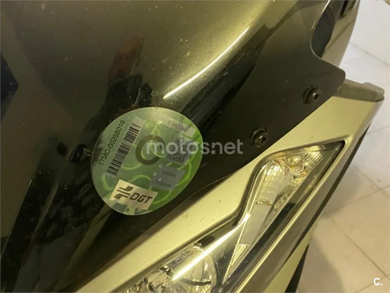 Kymco Super Dink 125 – Vista 3