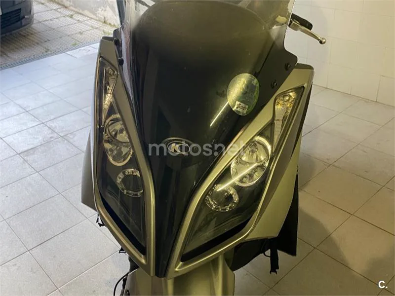 Kymco Super Dink 125 – Vista 5