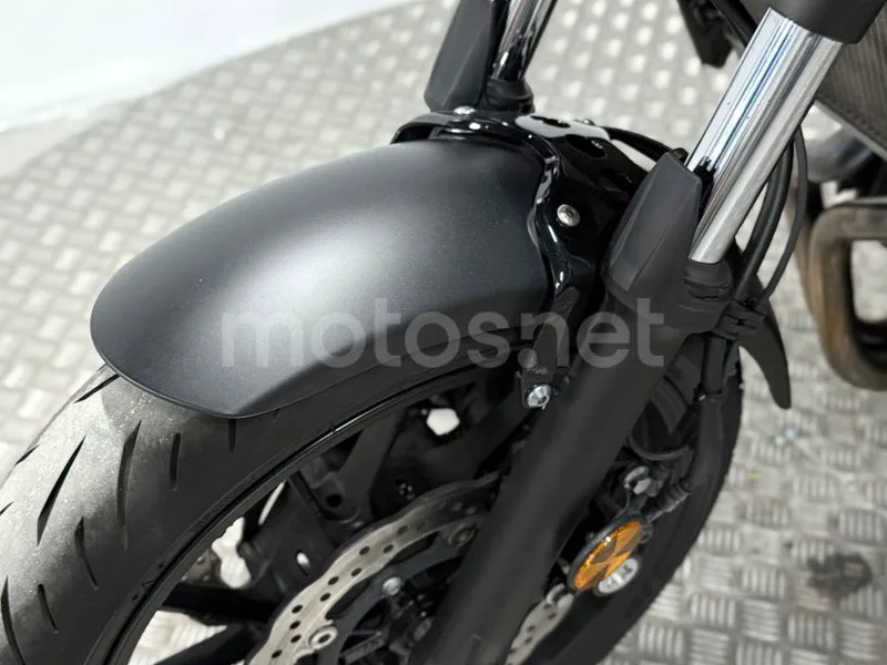 Yamaha XSR700 - Vista 12
